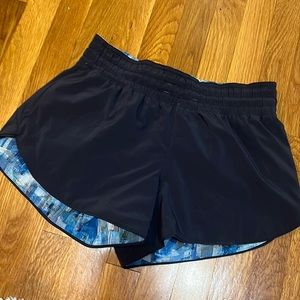 Lululemon choose a side reversible shorts Navy size 6
